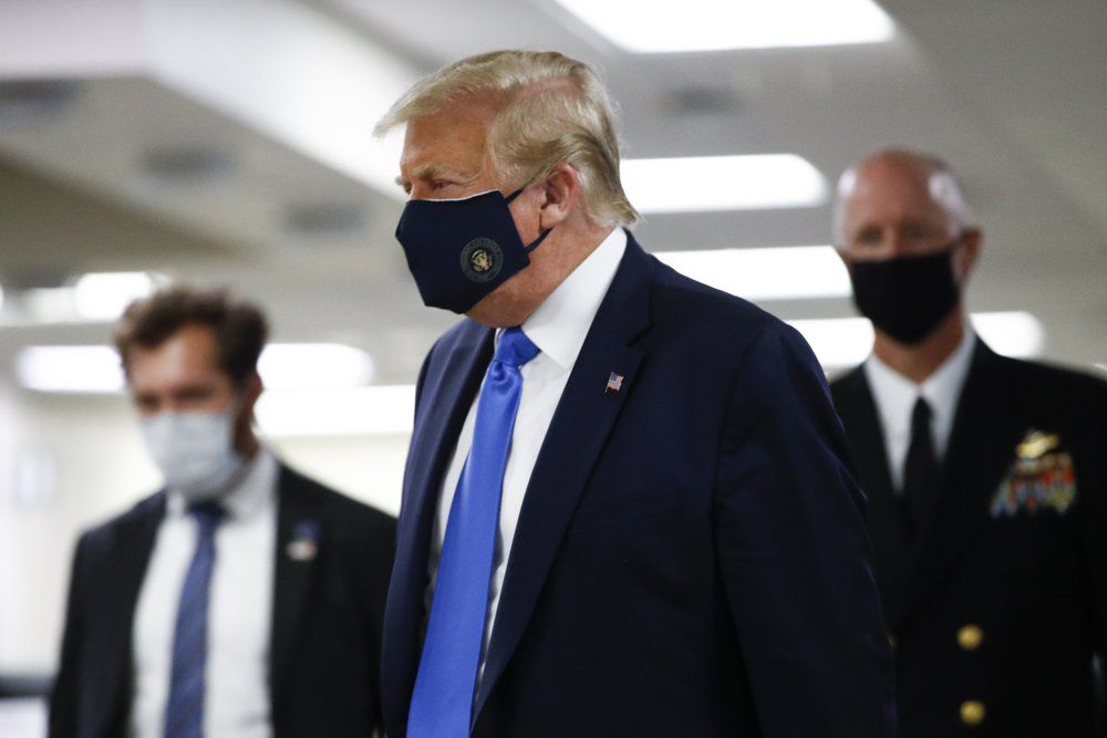 TRUMP - MASK -WALTER REED - AP - 7-11-2020 2.jpeg